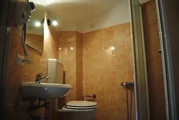 Hotel Center Piazza Pontida *